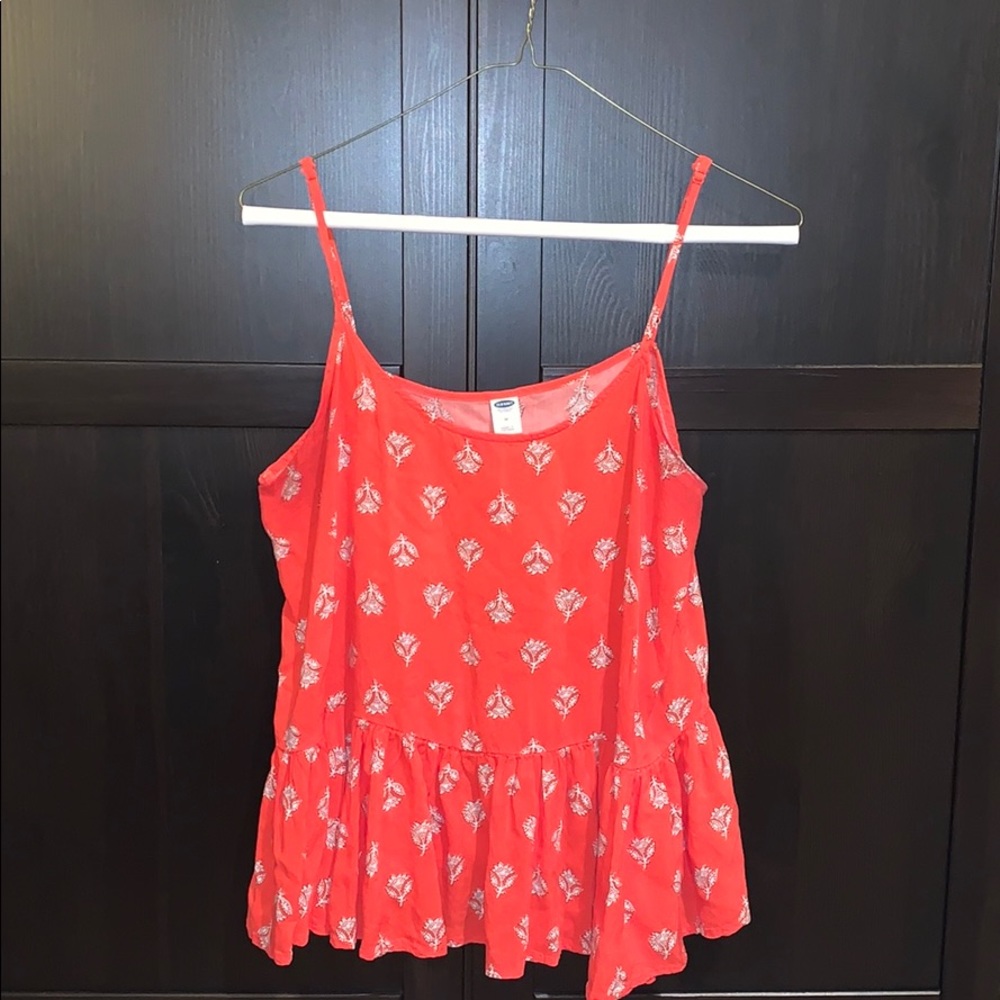 old navy flows tank top!!!